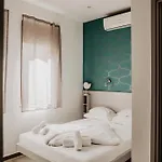 Feszek -etel Es Hotel-zanka *