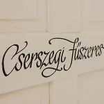 Feszek -etel Es Hotel-bed & Breakfast - Bike Point 호텔 Zánka