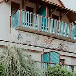 Feszek -etel Es Hotel-zanka Zanka