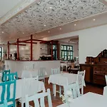 Feszek -etel Es Hotel-bed & Breakfast - Bike Point