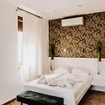 Hotel Feszek -etel Es Hotel-zanka Zanka