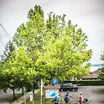 Feszek -etel Es Hotel-bed & Breakfast - Bike Point 호텔