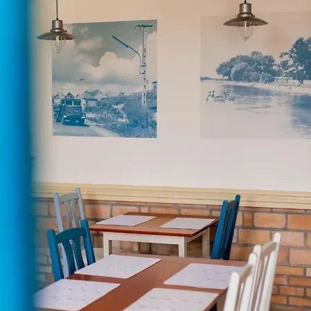 Hotel Feszek -etel Es Hotel-