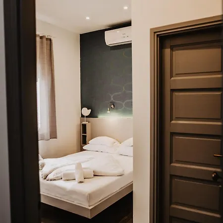 Feszek -etel Es Hotel- Balatonszárszó