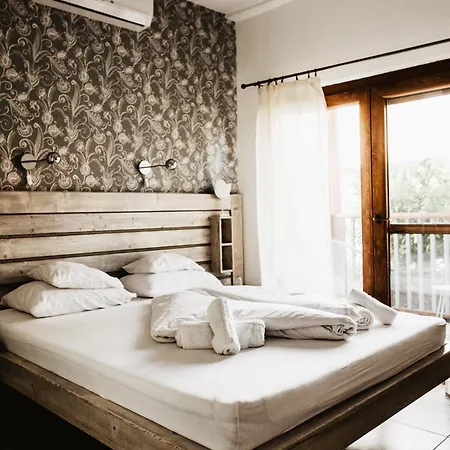 酒店 Feszek -etel Es Hotel-zanka *