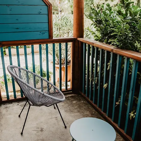 Feszek -etel Es Hotel- Hotel