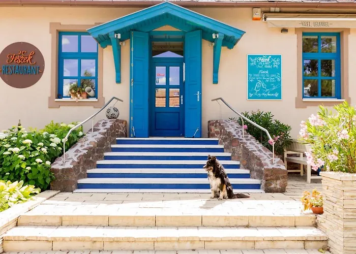 Ξενοδοχείο Feszek -etel Es Hotel-bed & Breakfast - Bike Point