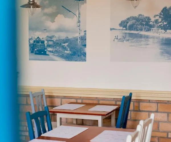 Ξενοδοχείο Feszek -etel Es Hotel-bed & Breakfast - Bike Point