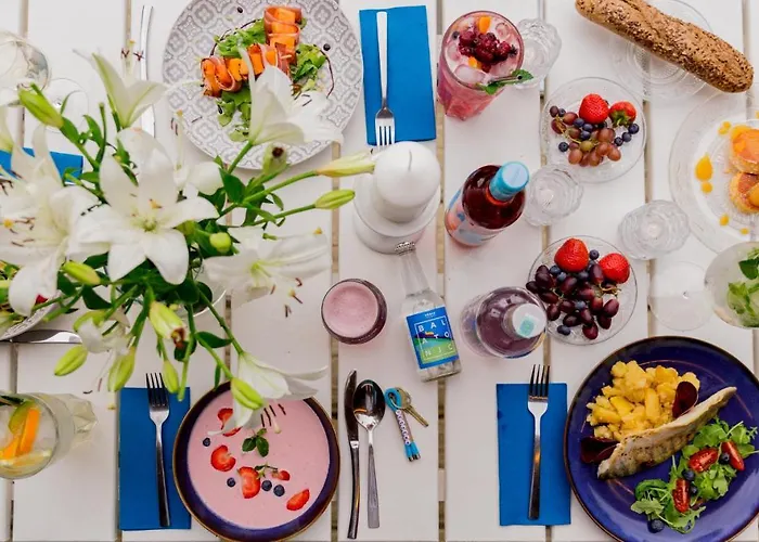 Feszek -etel Es Hotel- * Balatonszemes