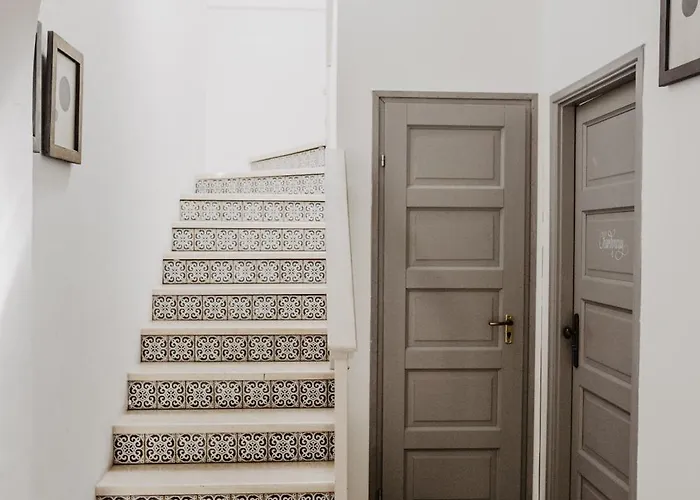 Feszek -etel Es Hotel- Hotel