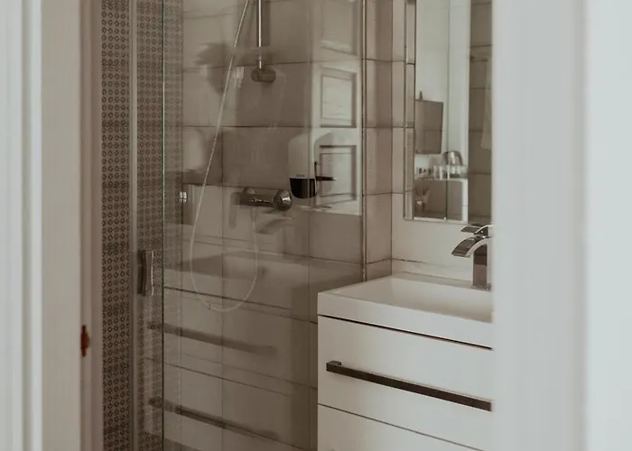 Feszek -etel Es Hotel- Hotel