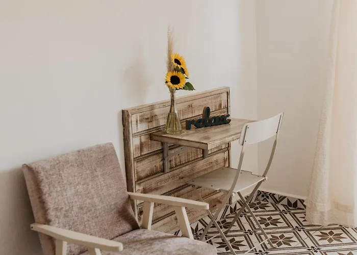 Feszek -etel Es Hotel- * Balatonszárszó