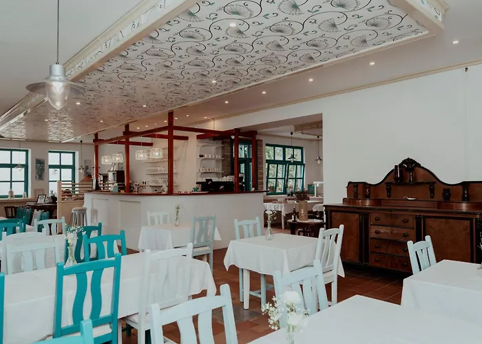 Feszek -etel Es Hotel-bed & Breakfast - Bike Point