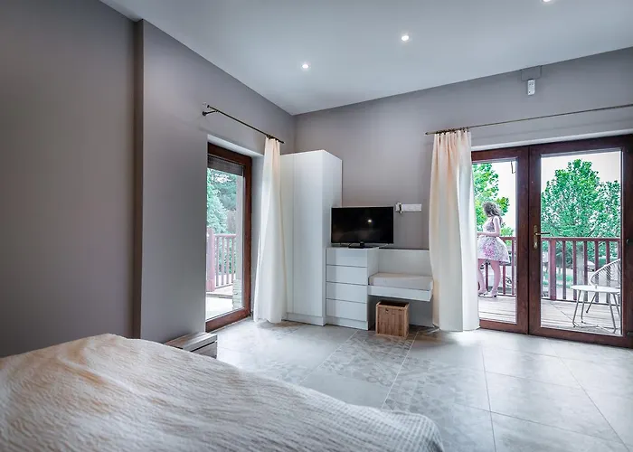 Ξενοδοχείο Feszek -etel Es Hotel-bed & Breakfast - Bike Point *